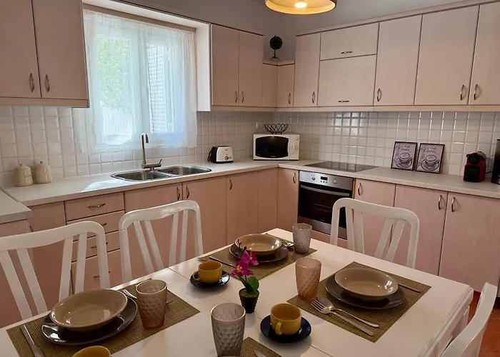 בית נופש Parian Marble House *