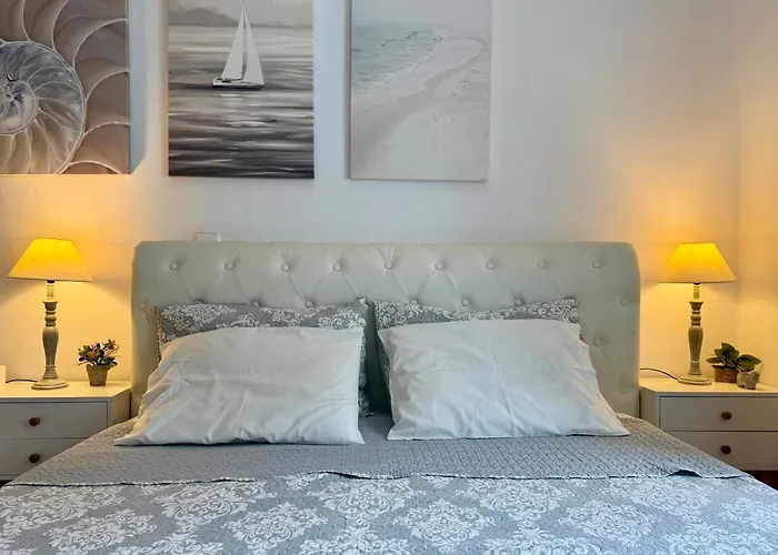 Parian Marble House בית נופש *