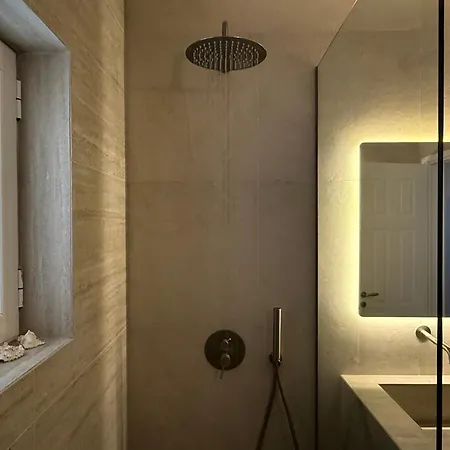 Parian Marble House Vakantiehuis