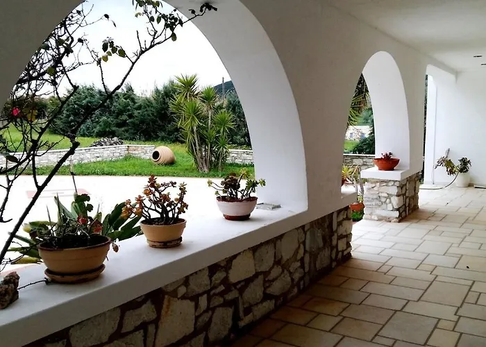 Semesterbostad Parian Marble House *