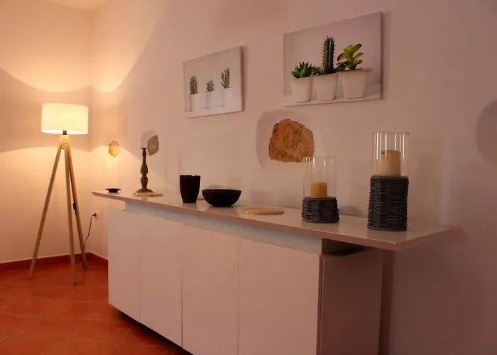 Semesterbostad Parian Marble House